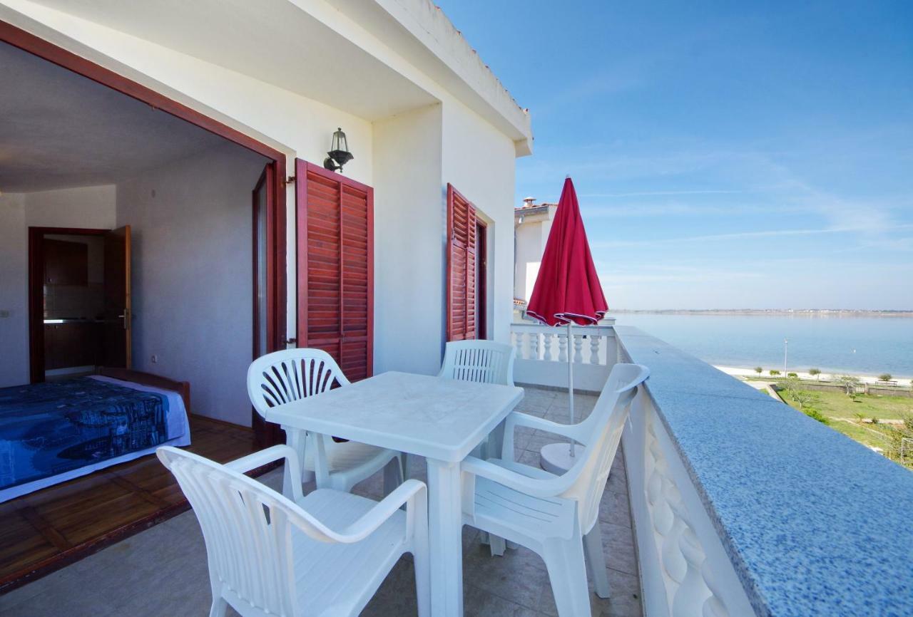 Apartments Beach Vrsi Exterior foto